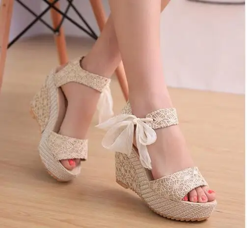 

Summer 2019 Women's Sandals Slope Folding Japanese Vacuum Sandals High-heeled Shoes Women