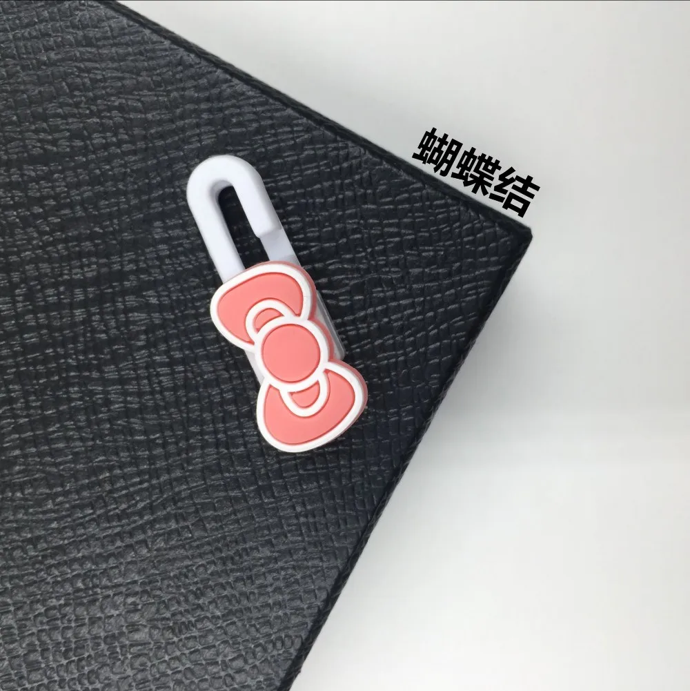 2852592652_894257485