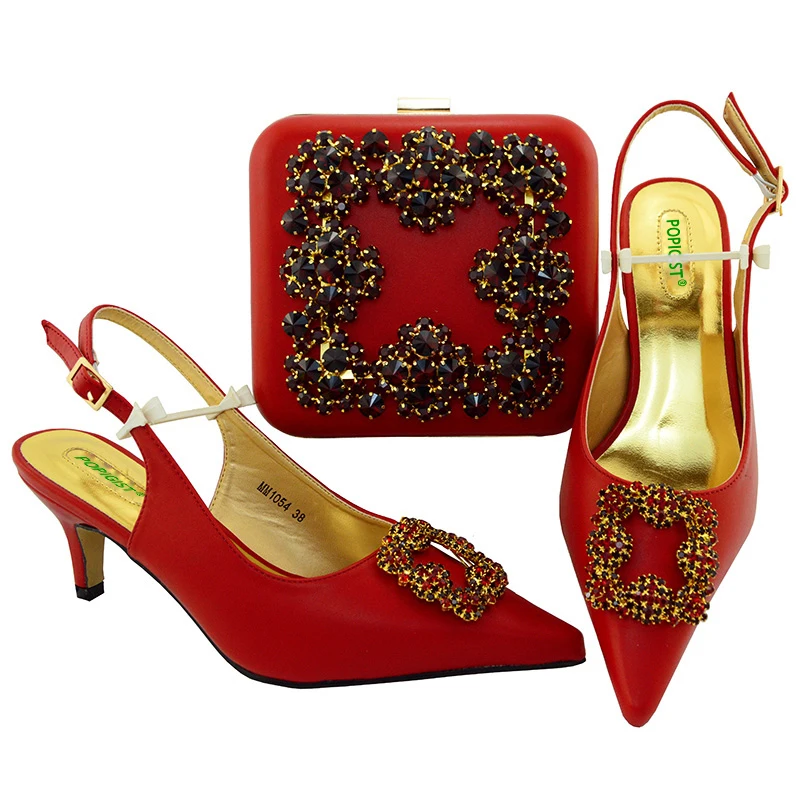 MM1054 Red