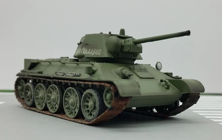 1: 72 T-34-76 модель танка советской войны Трубач 36267 Коллекционная модель