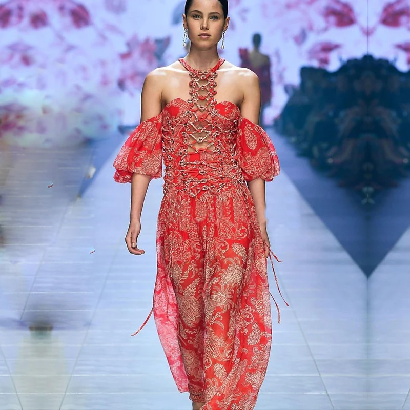 

2019 Runway Designer Vintage Rivet Woman Maxi Dress Halter Embroidery Print Hollow Out Bandage Red Dress Holiday Party Dresses