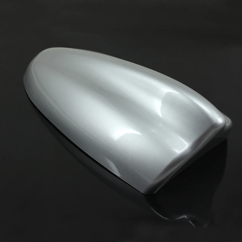 

Car Radio Antenna FM AM Aerials For Auto Original Car Modifiction Conversion Shark Fin Antenna - Silver