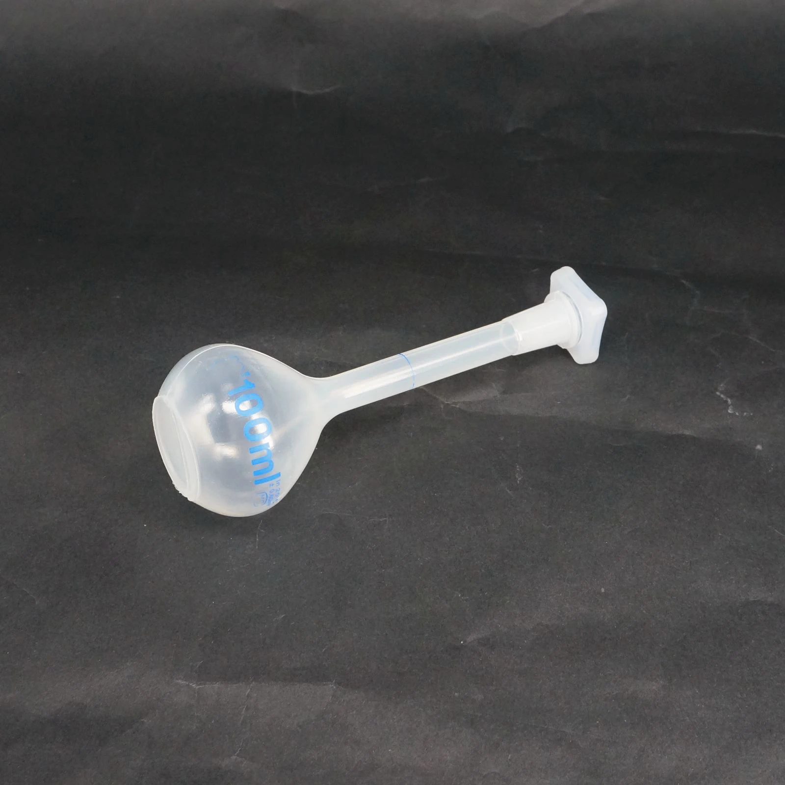 

100ml Labrotary Plastic Polypropylene PP Liquid Volumetric Flask with Stopper