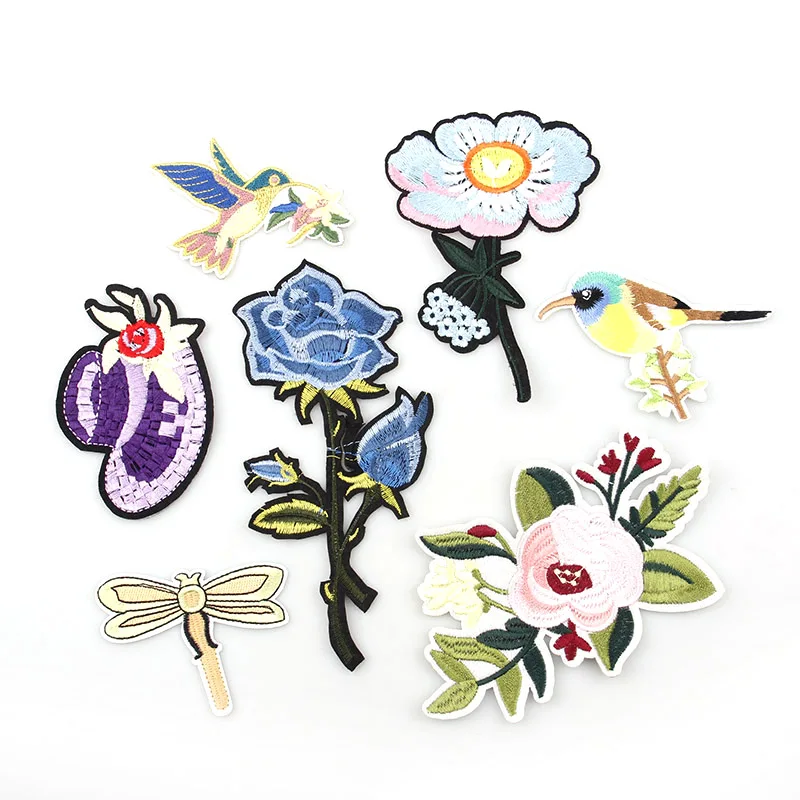

New 1PCS Beautiful Pureple ,Blue Flowers DIY handmade Embroidered patches Iron On Cartoon Brooch Applique Embroidery Accessory