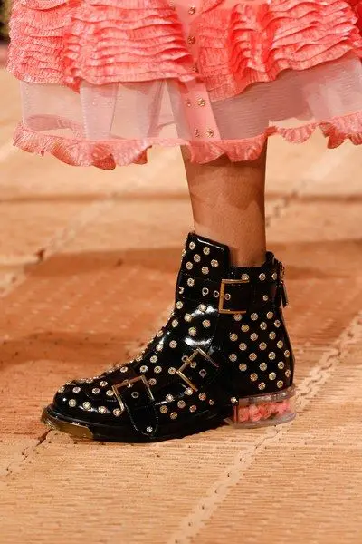 Последняя новинка; модные ботинки с тремя пряжками в итальянском стиле; рыцарские сапоги на квадратном каблуке с прозрачным цветком; черные кожаные женские повседневные ботильоны - Цвет: as  shown