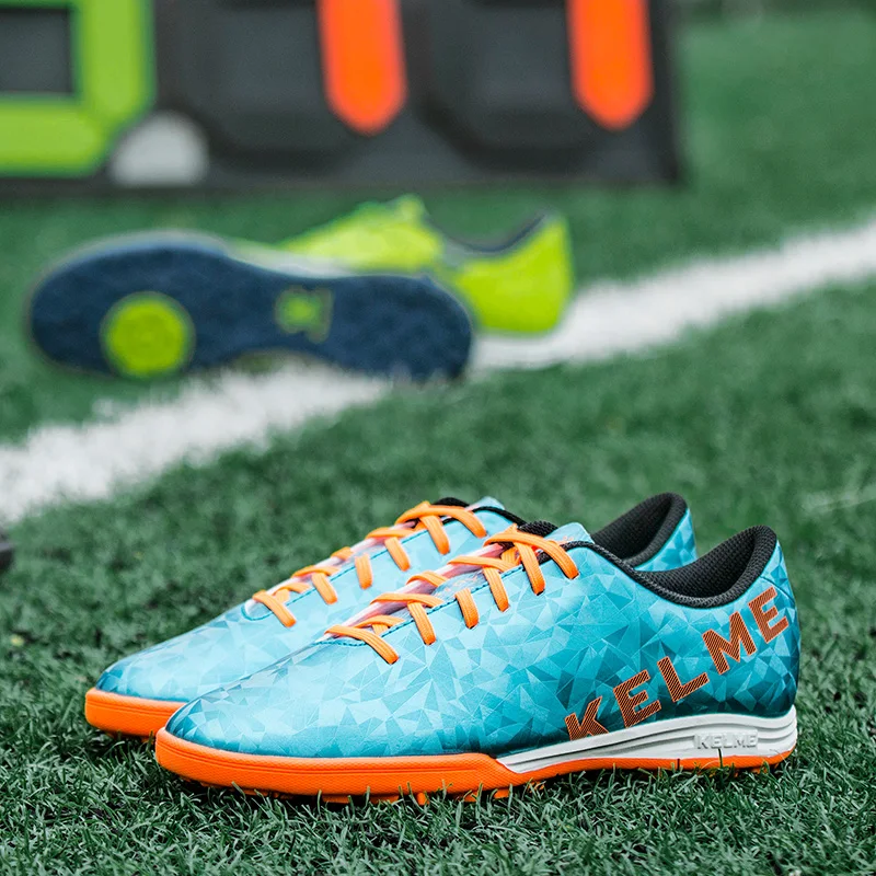 Tanie KELME buty piłkarskie dla mężczyzn korki oryginalne piłkarskie trampki korki korki piłkarskie trampki Futsal Boot męskie 6983301