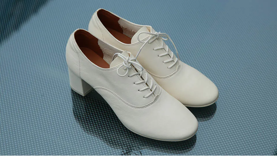 Весна г., женские ботинки женские тонкие туфли из замши на высоком каблуке удобная модная обувь с боковой молнией черные женские Ботинки Martin