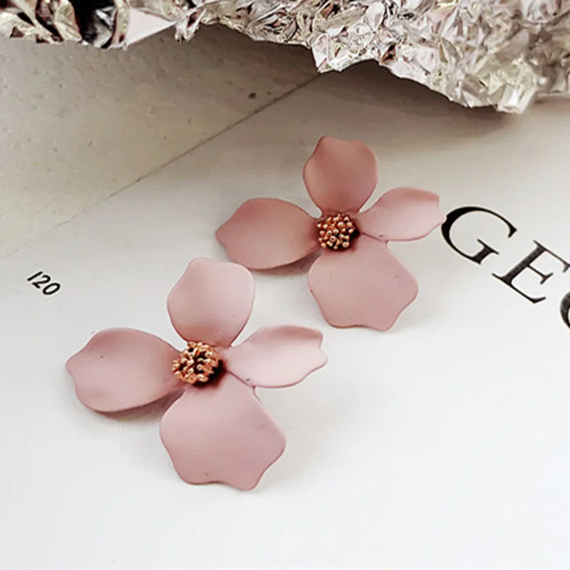 

5 Color Fashion 2018 Ladies Cute Spray Paint Metal Flower Stud Earrings For Women Korean Jewelry Kids Girls Gifts Earring Brinco