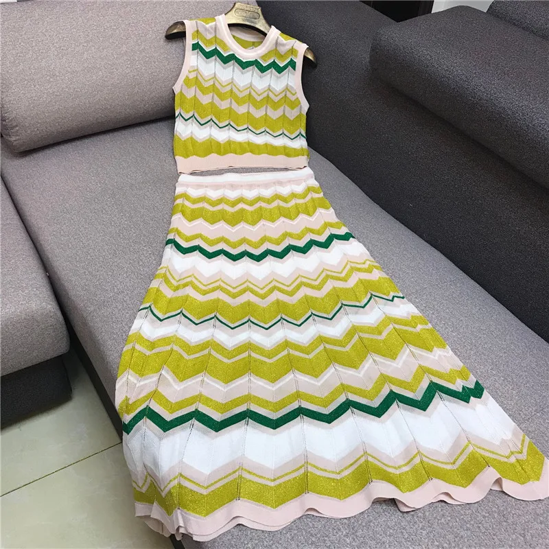 

Luxury Designer Brand Women's Knitted Sets for Women Casual Striped Contrast Knitted Sleeveless Top and Wavy Skirt 2PCS Set