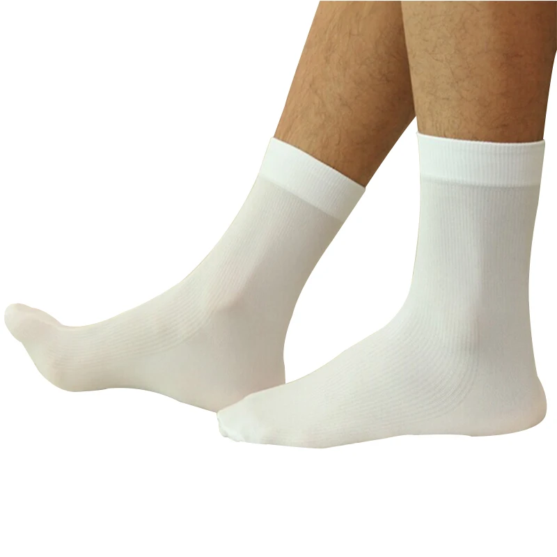 Compra altos calcetines blancos online al por mayor de