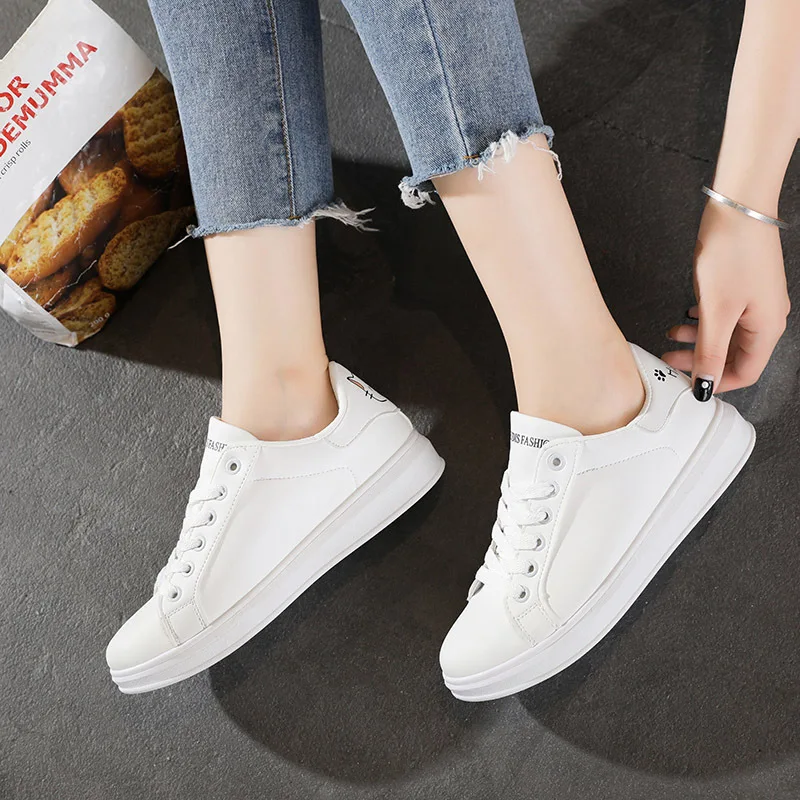 

Female 2019 Spring New Product Wild Breathable Fresh Sports Korean Art Street Shooting Simple Kitten Whiteboard Shoes