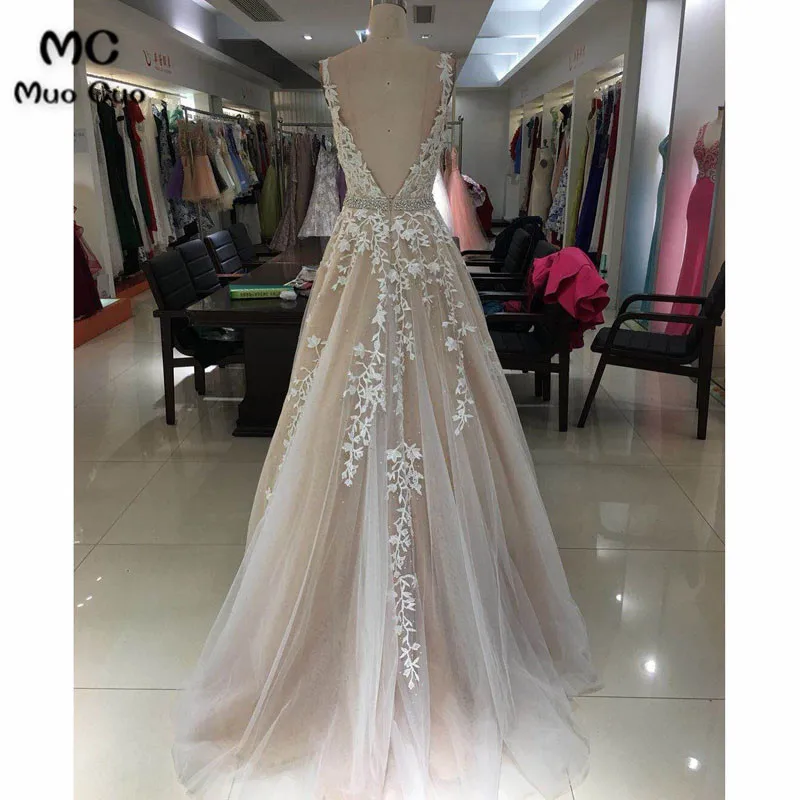 Elegant Tulle V-neck Neckline A-line Prom Dresses With Appliques & Beadings6