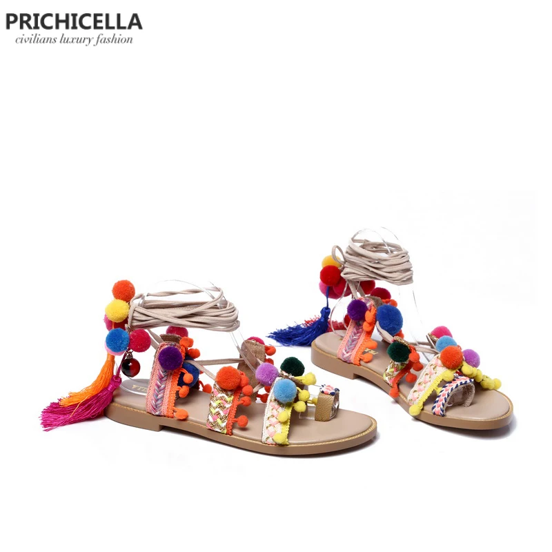 Женские сандалии гладиаторы с помпонами PRICHICELLA из натуральной кожи на плоской