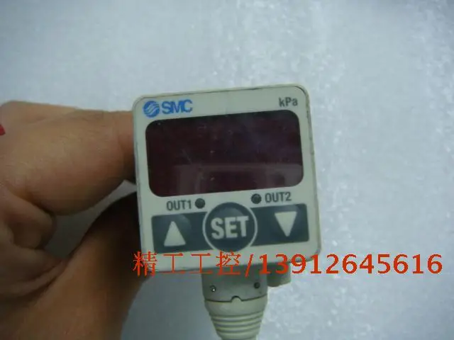 

[SA] Positive! SMC original 85 new digital pressure switch ZSE50F-02-22L --2PCS/LOT