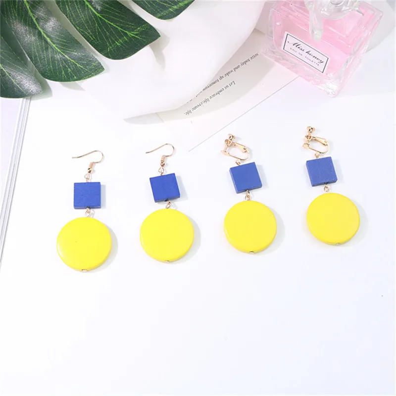 

Korean Trendy Contrast Color Wood Round Geometric Woman Girls Clips Earrings Fashion Jewelry-LAF
