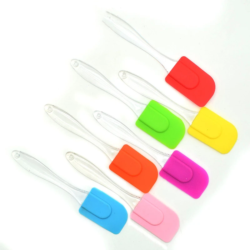 

New 1PCS Pastry Spatula Color Cake Scraper Cake Decoration Silicone Cream Spatula Pastry Baking Tools Kitchen Tools Hot Sale