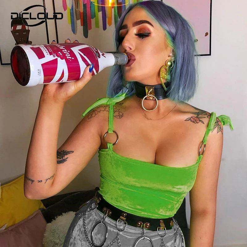 

Fashion Spring 2019 New Women Green Velvet Camis Summer Crop Tops Sexy Metal Circle Lace Up Cropped Fitness Top Women Streetwear