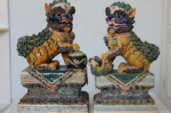 

xd 001696 China pottery WuCai porcelain Palace Feng Shui Evil Foo Fu Dogs Lion statue pair