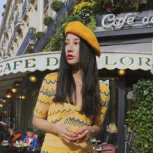 Новинка года, весенние топы с v-образным вырезом и короткими рукавами, с волнистыми полосками+ трапециевидная юбка с завышенной талией