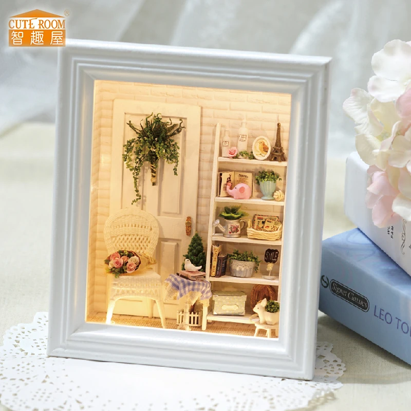 

Furniture DIY Doll House Wodden Miniatura Doll Houses Furniture Kit Photo Frame Assemble Dollhouse Toys For Children gift W005