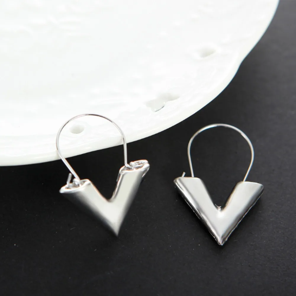 271802_no-logo_271802-1-08