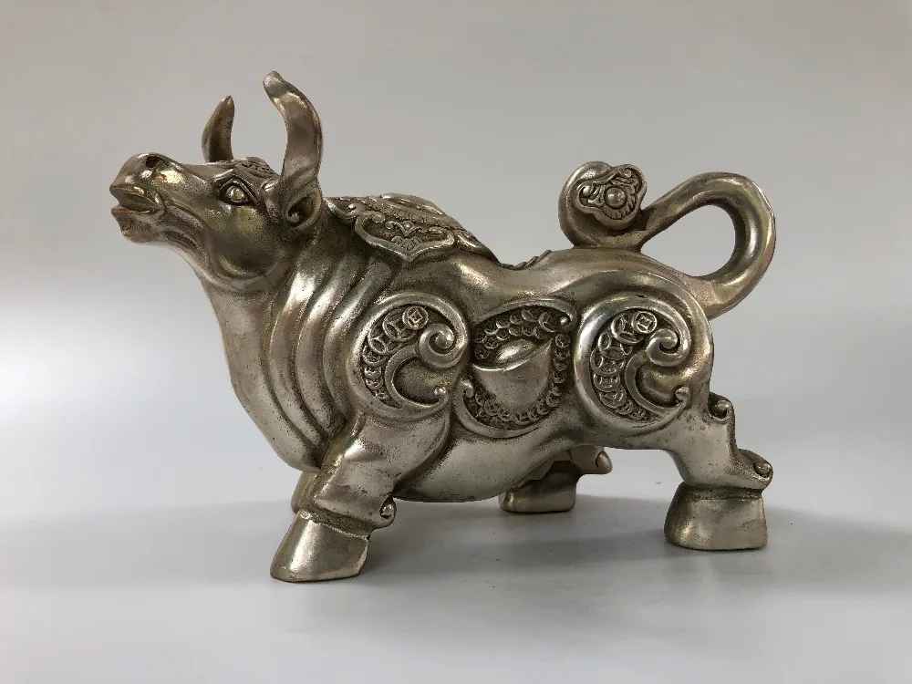 

Collection of Chinese copper cattle white copper fortune cow decoration home decoration crafts