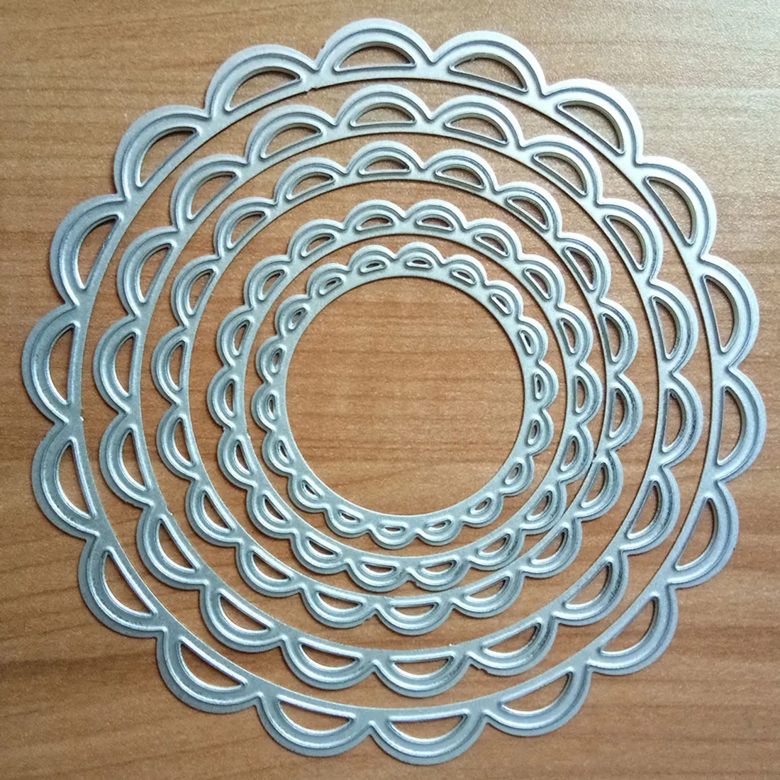 

Hot Creative Round Wave Flower Cutting Dies Stencil DIY Scrapbooking Album Paper Card Metal Craft