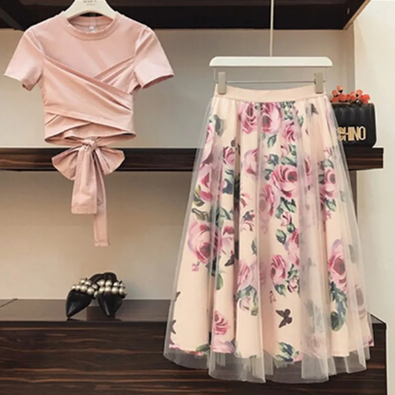 

2019 New Fashion Designer Runway Sets Summer Women's Short Sleeve Pink Tops + Women Rose Print Mesh Skirt 2 Piece Set