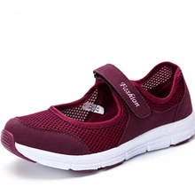 Женская обувь на плоской подошве; сезон лето года; легкая дышащая обувь; модная удобная женская повседневная обувь с мягкой подошвой; сетчатые сандалии