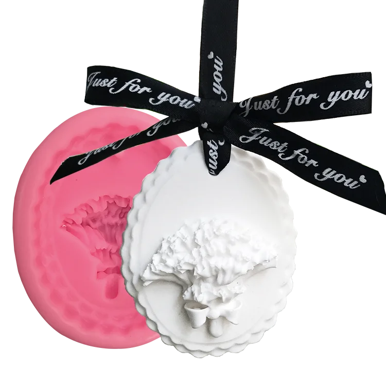 

Carnation bouquet hanging card teacher creative gift gypsum cart hanging mold fragrant plaster mold