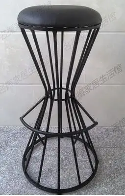 The bar chair. The Nordic line chair art chair.. Stool high chair