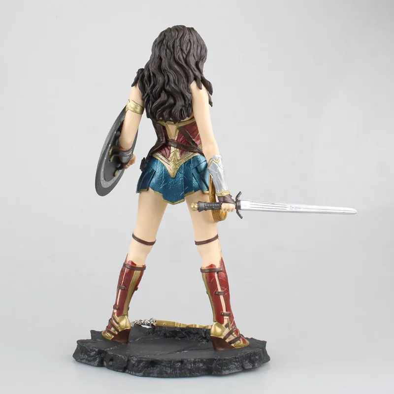 Movie Wonder Woman PVC Action Figure Toys Diana Princess Figuras Dolls Kids Friends Super Heros Cosplay Gift  26cm (1)