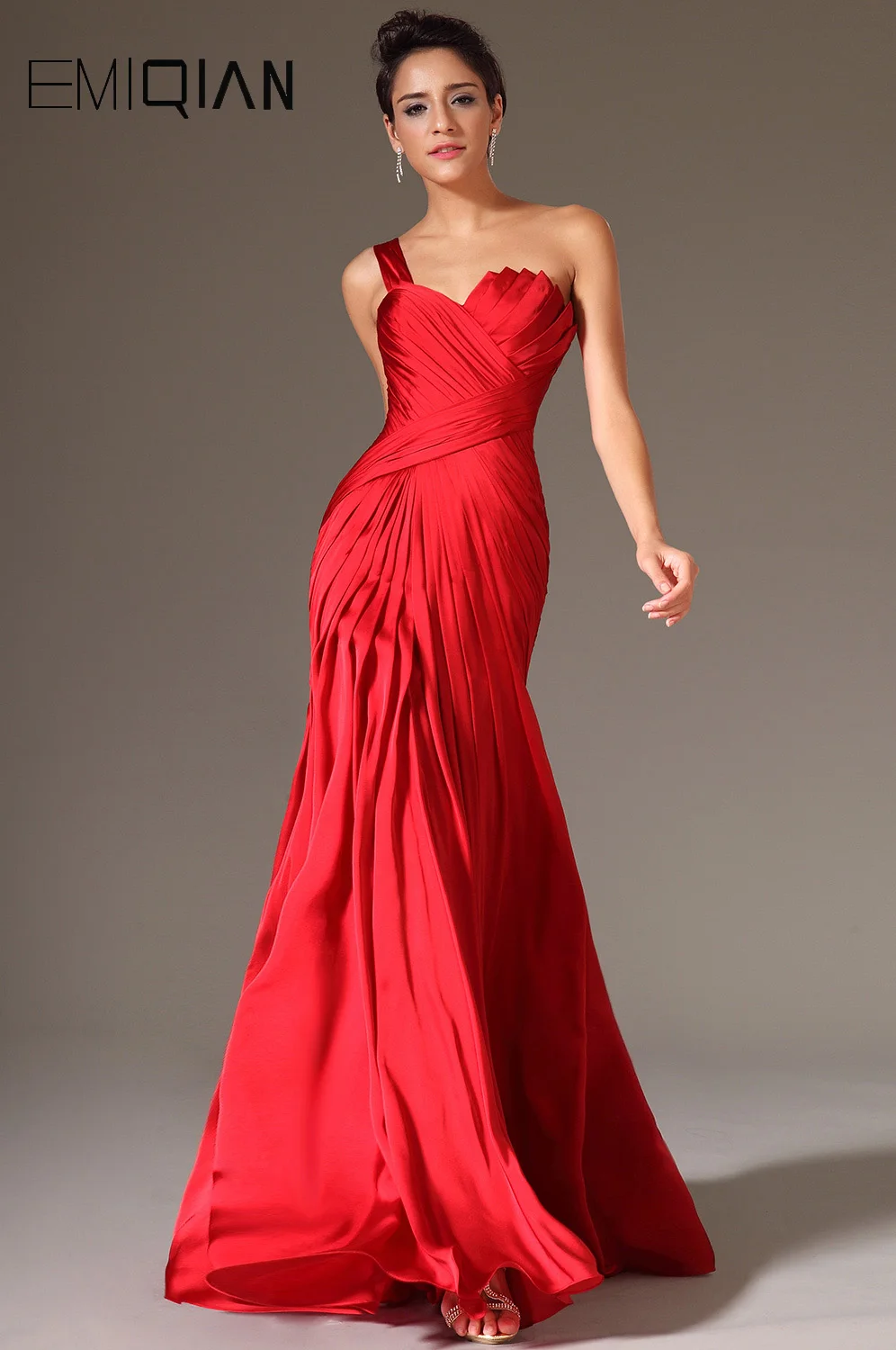 red one shoulder evening dress