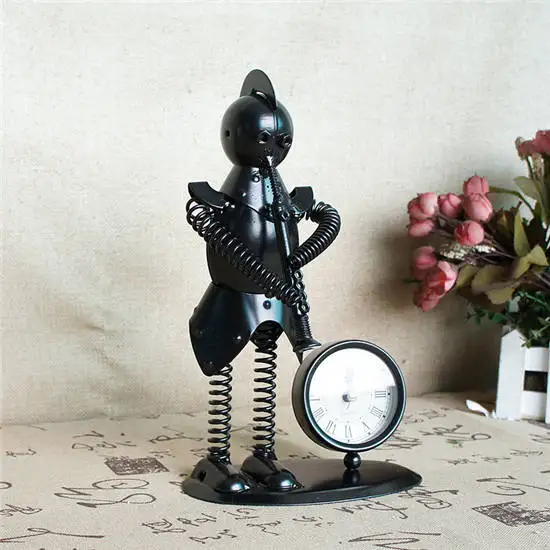 

Metal Iron Art Band Style Pen Holder Office Desktop Decoration Innovative Students' Gift Crafts School Office Supplies Christmas