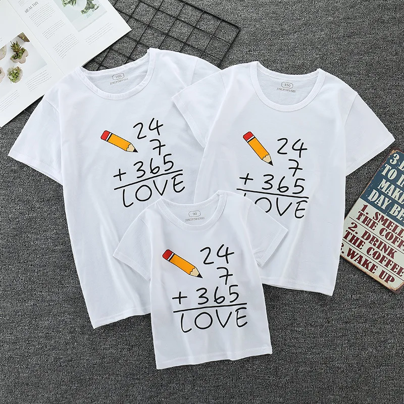 Летняя футболка для родителей и ребенка Новинка года, одинаковые комплекты для семьи из хлопка футболка с рисунком для мамы и ребенка, папы и ребенка одежда для детей