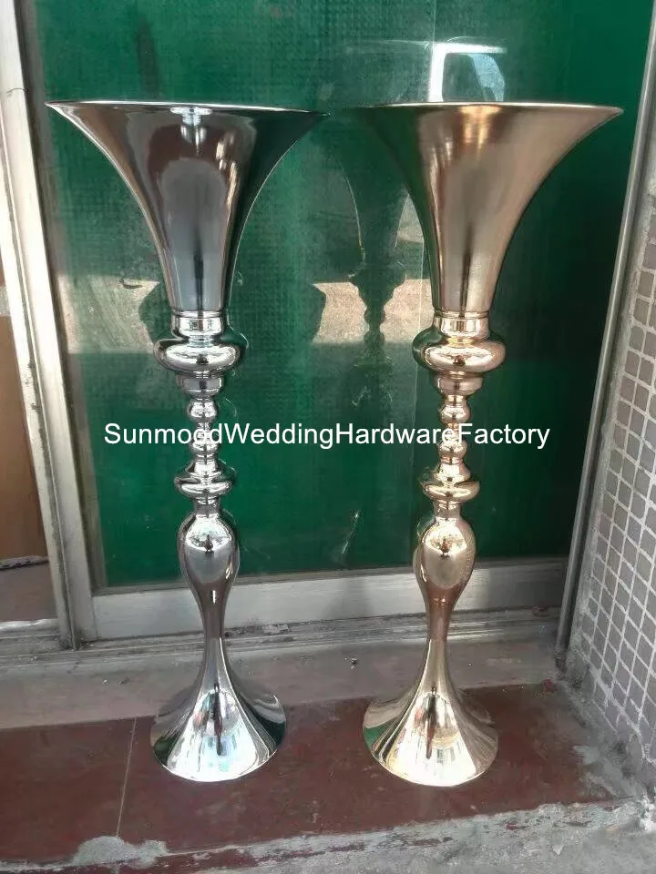 wedding flower stand centerpiece with gold flower bowl vase