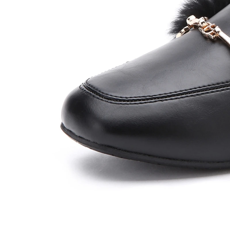 Kopen Balabala Meisje Bont Gevoerde Muilezels voor Peuter Meisje met Metalen Detail op Top PU Lederen Slippers Loafters Eenvoudige Slip op Anti Slip Zool