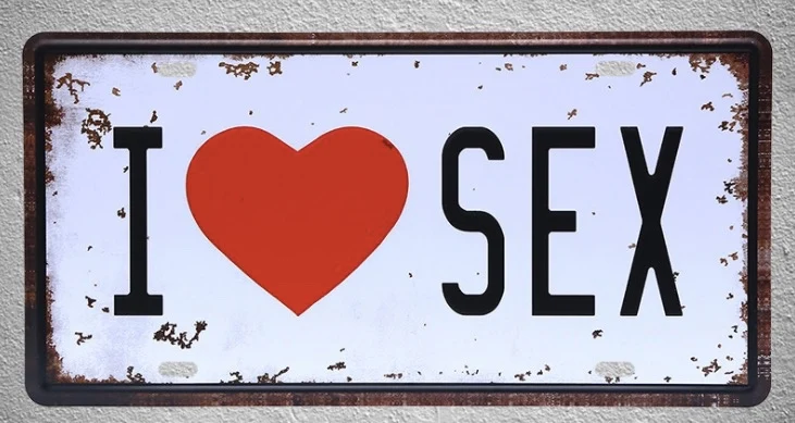 наклейки над кроватью в спальне. Love and peace откуда. I love bed. Love quotes romantic collection. When you are in the bed.