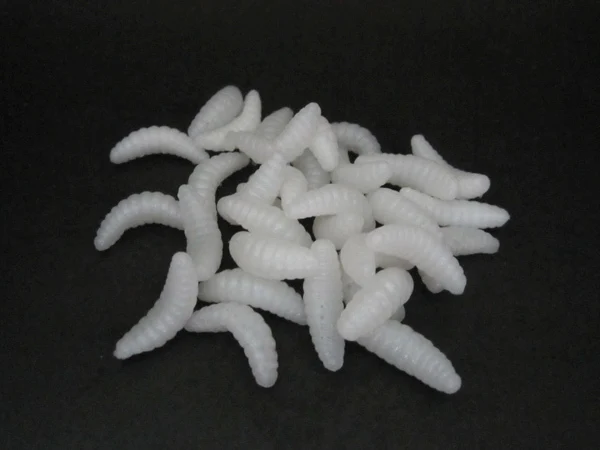 grub lure white 1