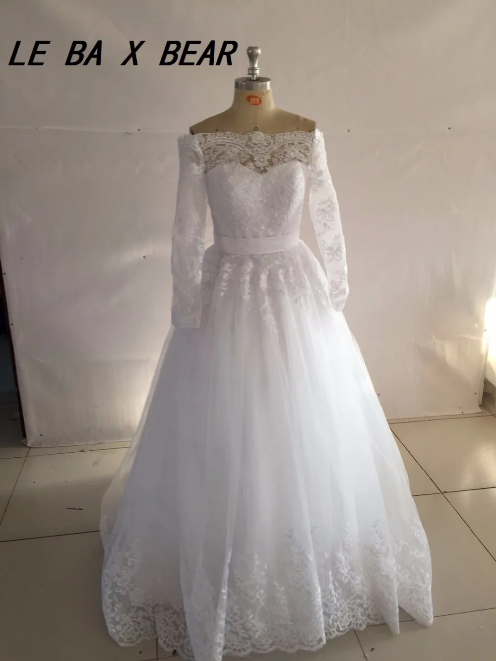 LE BA X BEAR A line big train long sleeves wedding dress bridal gown high fabric | Свадьбы и торжества