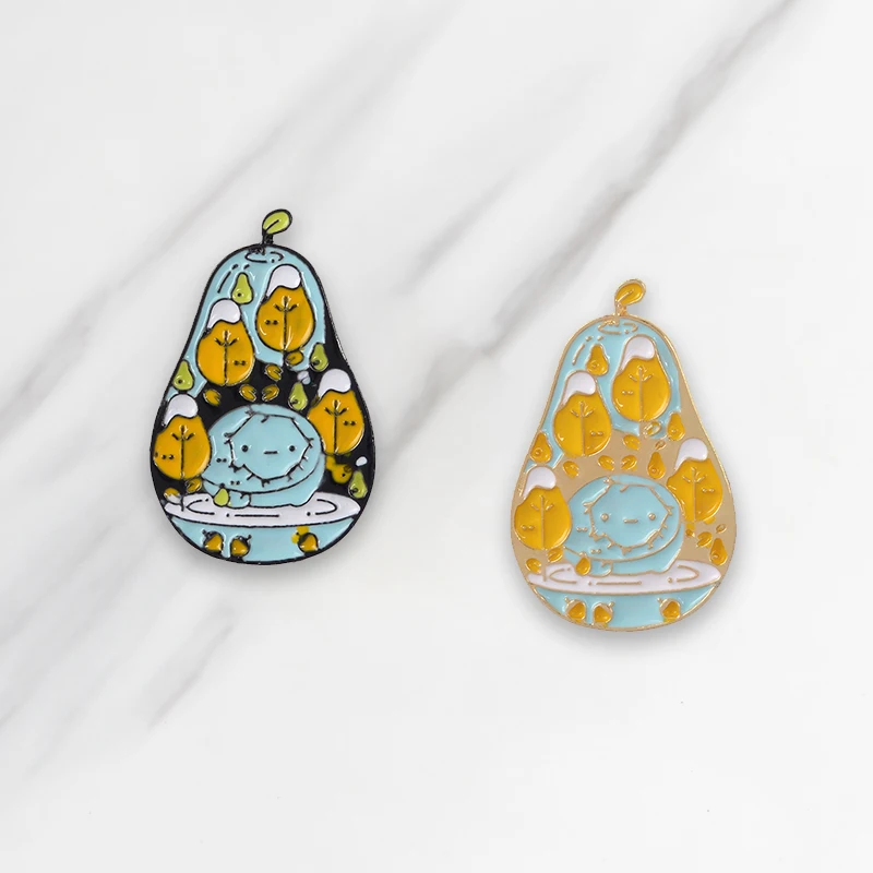 

Little World in Pear Enamel Brooch Gold Black Pins for clothes bag buckle Button Badge Cartoon Fruit Jewelry Gift for Friends