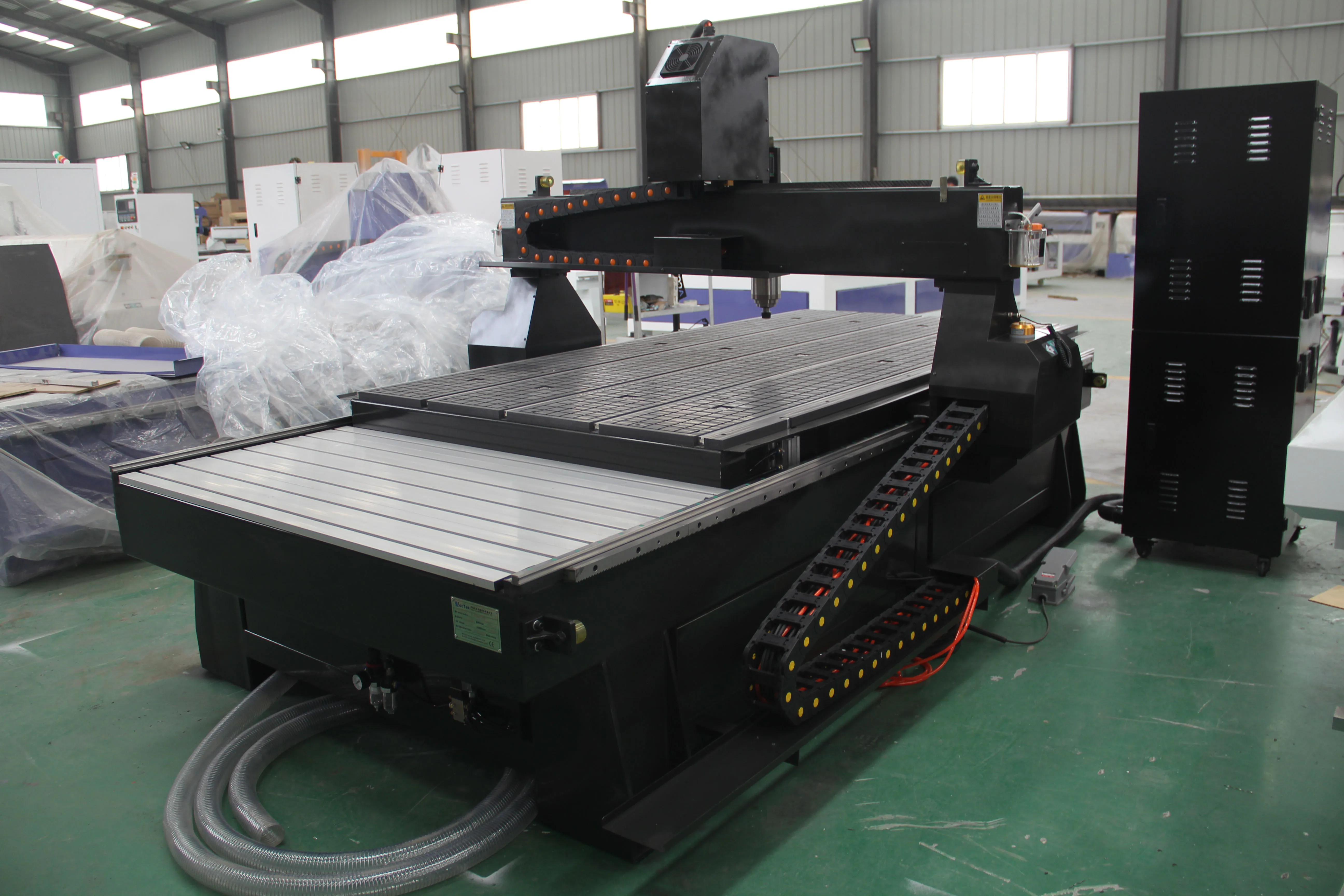 Высокоскоростная Деревообработка Резьба и акрил фреза для резки cnc машина