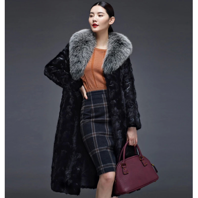

2019 Autumn and Winter New Women's Leather Coat Imitation Stingray Coat Shown Thin and Long Wind Coat European and American Code