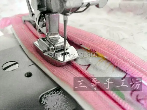 

Domestic Multi-Function Machine Parts,Invisible Zipper Presser Foot,Metal Material,Compatible With Brother,Janome,Singer...