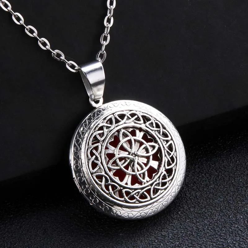 

Creative Open Vintage Aroma Box Pendant Necklace Fashion Charm Aromatherapy Essential Oil Diffuser Aroma Locket Perfume Jewelry