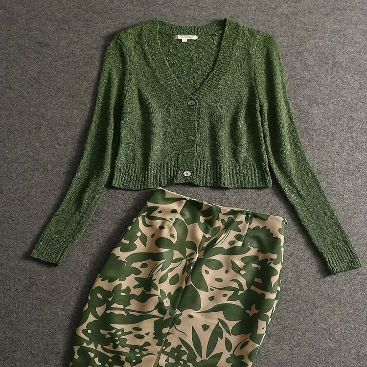 

Crop Top And Skirt Set 2016 New Spring 2 Piece Set Women Suit Fashion Runway Knitted Tops + Printing Package Hip Skirt Suits