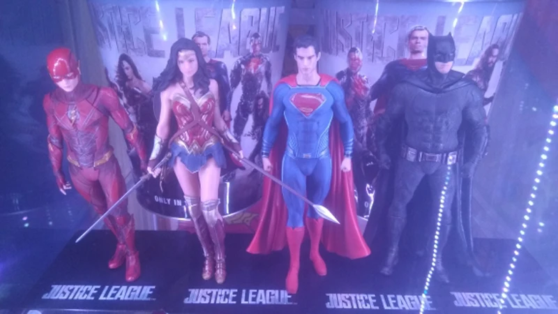 7inch 18cm ARTFX STATUE Justice League Aquaman Cyborg Superman Batman Wonder Woman Flash 1 10 Scale Action Figure Toy Doll (28)