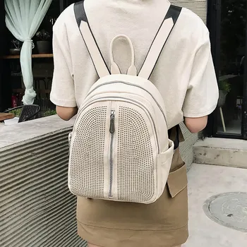 

New Fashion Women's Rivet Wild Wild Backpack New Cool Leisure Travel Backpack mochila para hombre рюкзак женский #400