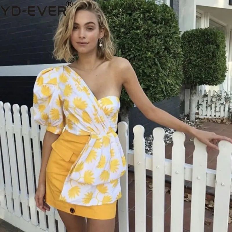 

2019 Fashion Women Yellow and White Off The Shoulder Asymmetric Embroidery Women Top
