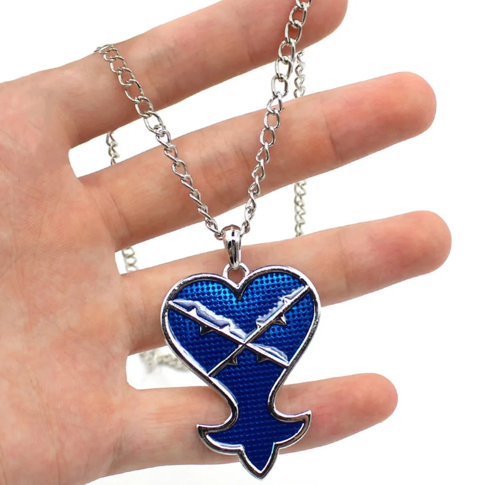 

Game Kingdom Hearts Sora Necklace Pendants Alloy Handmade Necklace Crown Heart Ornament Cosplay Accessorie Collection Gift